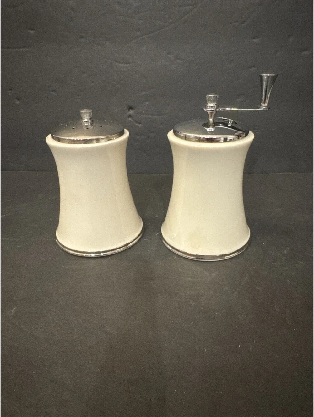 Lenox Solitaire Salt & Pepper Mill Platinum Trim Mint 4.5” Pepper Mill 4” Salt
